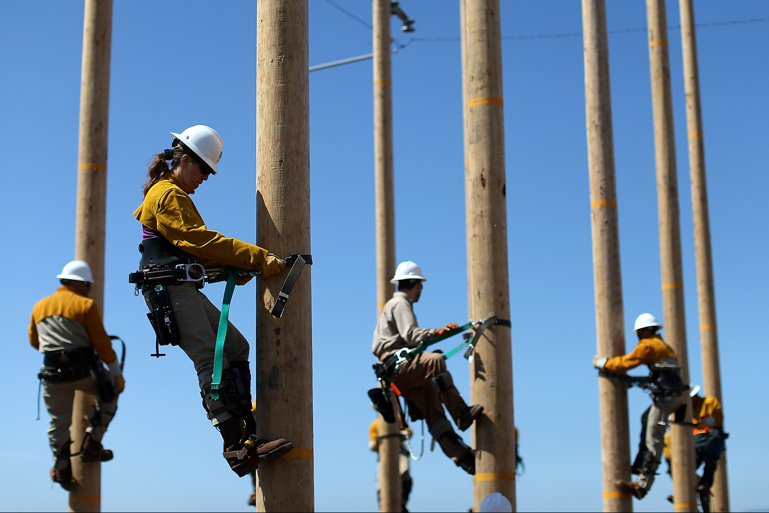 Electric Lineworker Pre-Apprenticeship Program - Electric Lineworker